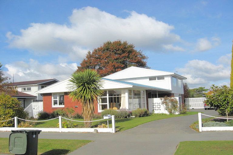 Photo of property in 37 Raxworthy Street, Ilam, Christchurch, 8041