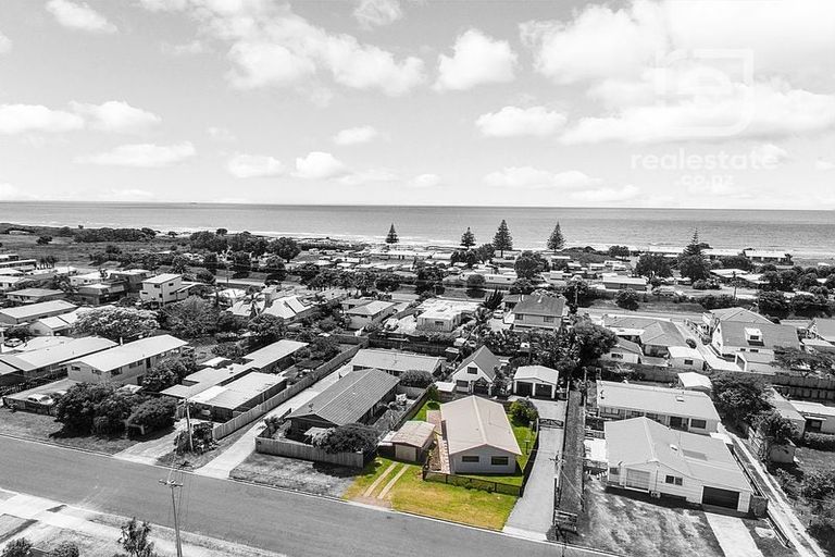 Photo of property in 34a Percy Road, Papamoa Beach, Papamoa, 3118