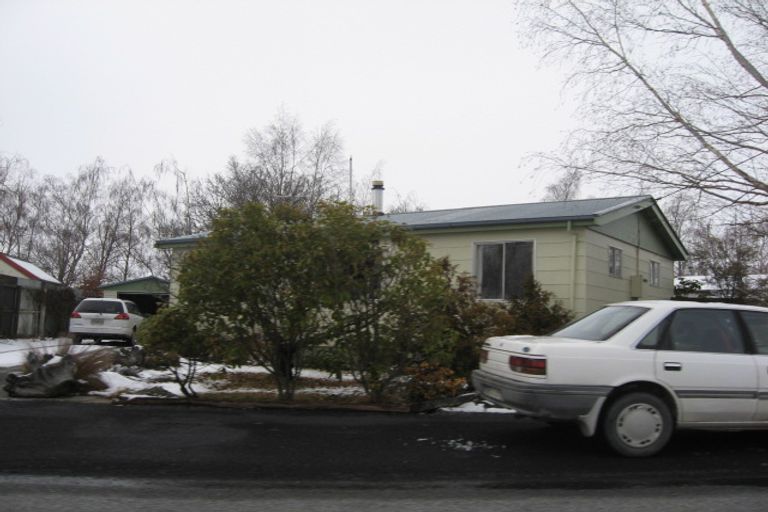 Photo of property in 26 Simons Street, Twizel, 7901