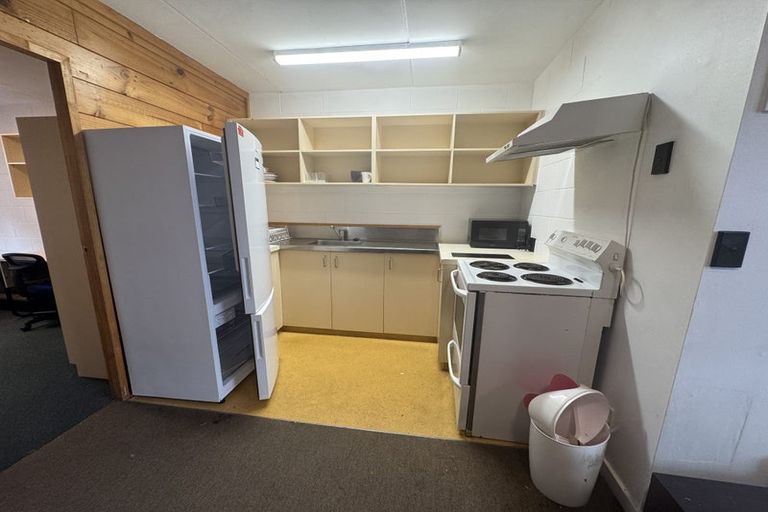 Photo of property in Te Awhina Apartments, 27/22 Sussex Street, Mount Cook, Wellington, 6021