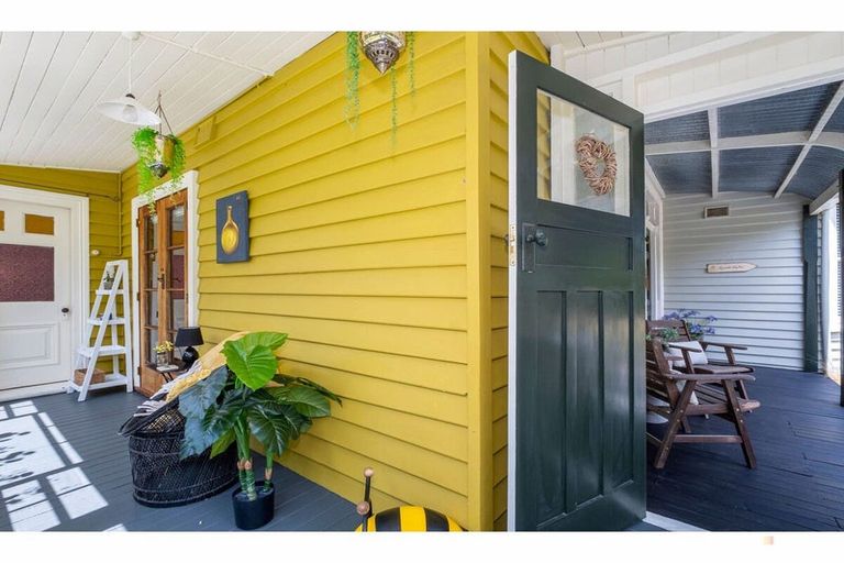 Photo of property in 22 Mckenzie Street, Geraldine, 7930