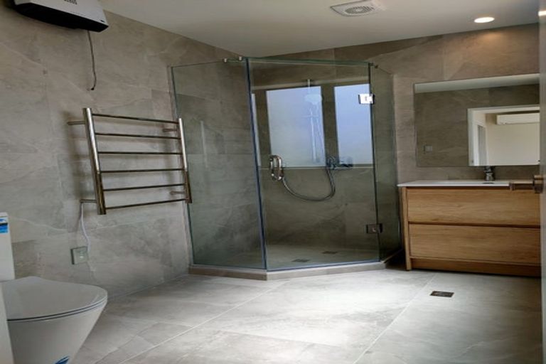 Photo of property in 5/21 Humphrey Kemp Avenue, Henderson, Auckland, 0612