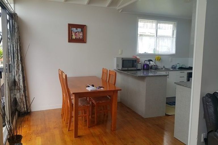 Photo of property in 46 Duggan Avenue, Mangere, Auckland, 2022