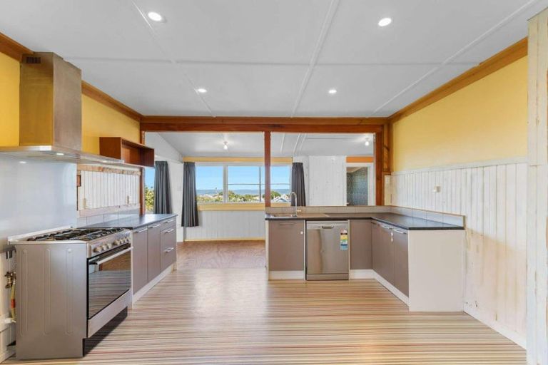 Photo of property in 157 Cornfoot Street, Castlecliff, Whanganui, 4501