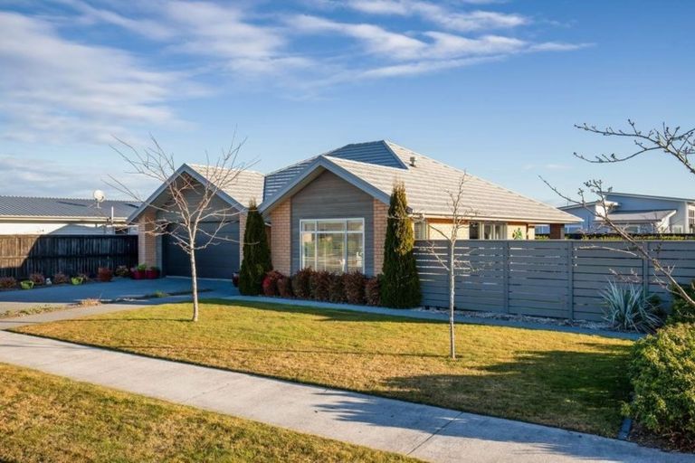 Photo of property in 35 Bayliss Drive, Kaiapoi, 7630