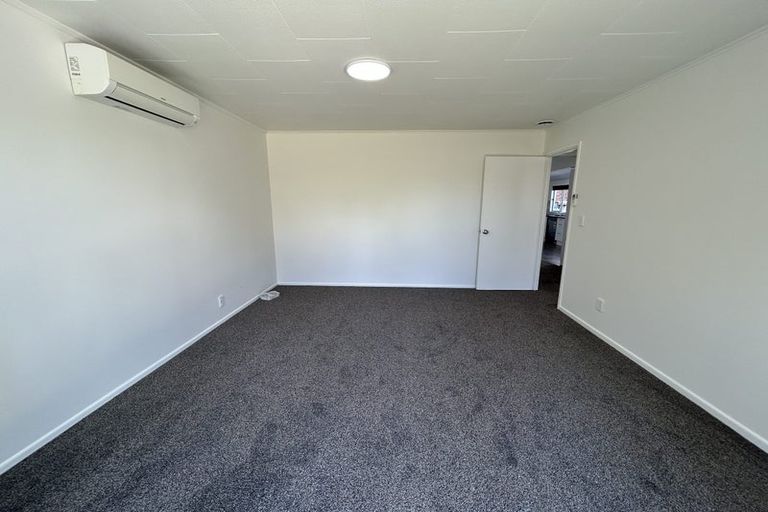 Photo of property in 393 West Coast Road, Glen Eden, Auckland, 0602