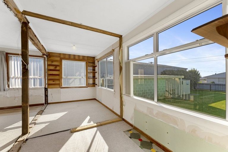 Photo of property in 31 Sanders Avenue, Westown, New Plymouth, 4310
