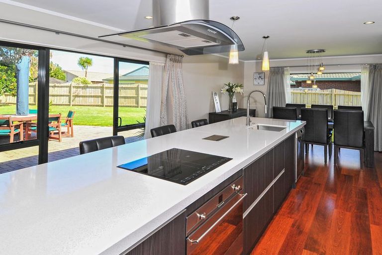 Photo of property in 3 Glenross Drive, Wattle Downs, Auckland, 2103