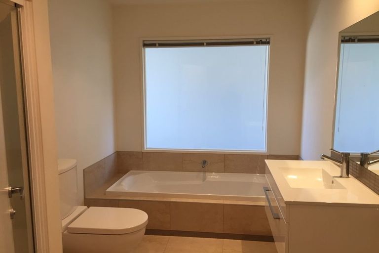 Photo of property in 8 Seager Lane, Hillmorton, Christchurch, 8024