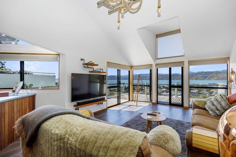 Photo of property in 80 Tio Tio Road, Seatoun, Wellington, 6022