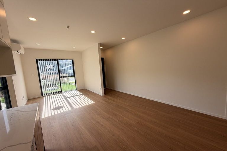 Photo of property in 4 Kopu Road, Orewa, 0931