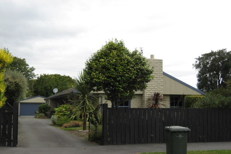 Photo of property in 26 Deepdale Street, Burnside, Christchurch, 8053