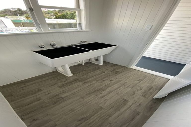 Photo of property in 70 Peat Place, Whanganui, 4500