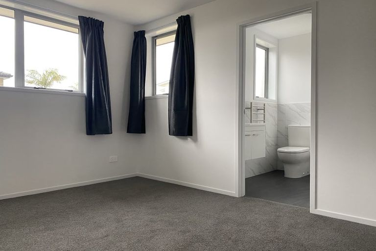 Photo of property in 28a Koromiko Street, New Lynn, Auckland, 0600