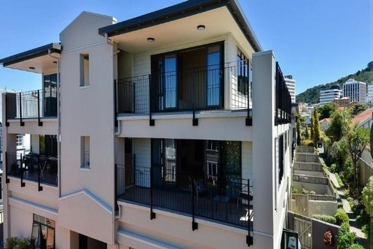 Photo of property in 11/28 Hobson Street, Thorndon, Wellington, 6011