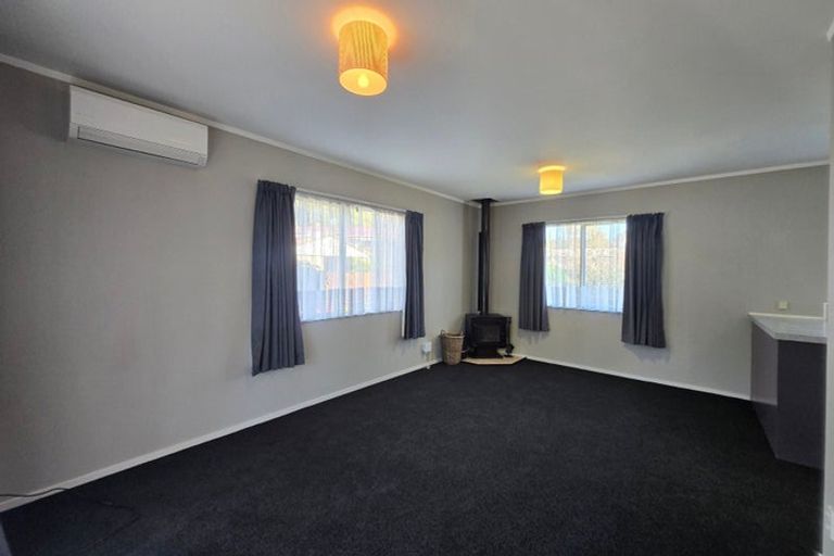 Photo of property in 68 Stokes Valley Road, Stokes Valley, Lower Hutt, 5019