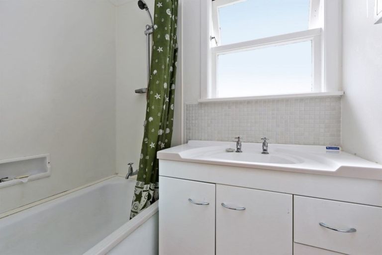 Photo of property in 4/505 Sylvan Road, Parkvale, Hastings, 4122