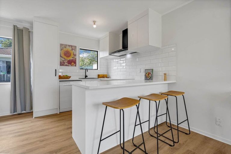 Photo of property in 1/17 Kent Road, Manurewa, Auckland, 2102