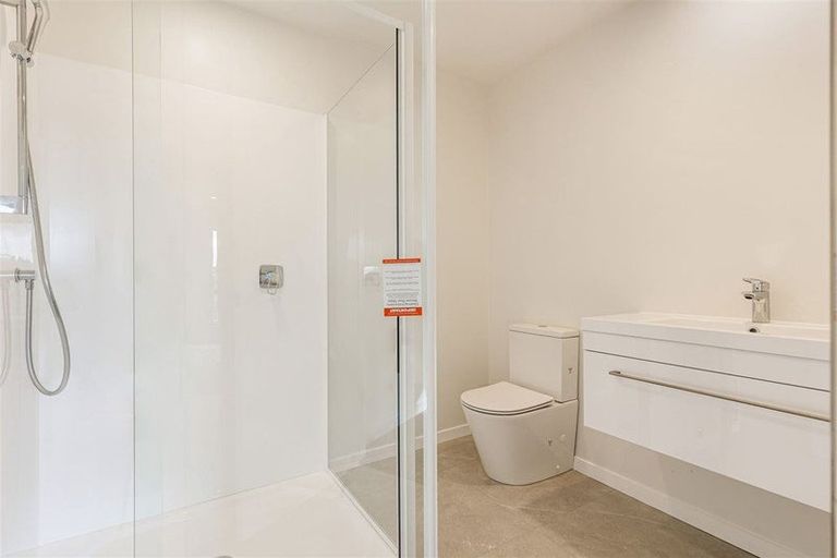 Photo of property in 12a Bluefin Way, West Harbour, Auckland, 0618