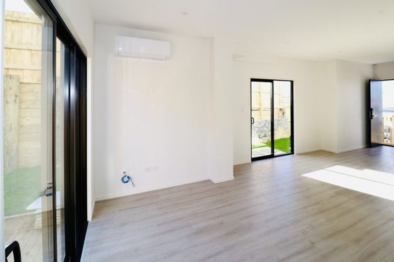 Photo of property in 9 Heketara Place, Papakura, 2110