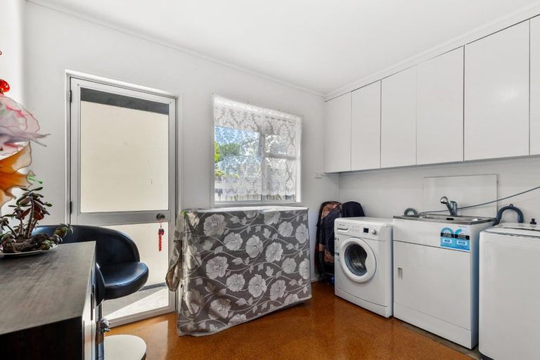 Photo of property in 51 Aberdeen Road, Castor Bay, Auckland, 0620