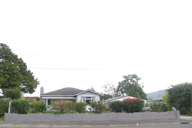 Photo of property in 9 Henry Street, Ebdentown, Upper Hutt, 5018