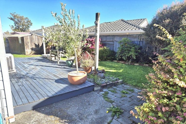 Photo of property in 2 Freyberg Street, Waterloo, Lower Hutt, 5011
