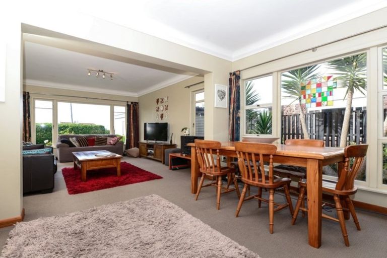 Photo of property in 104 Tuhikaramea Road, Dinsdale, Hamilton, 3204