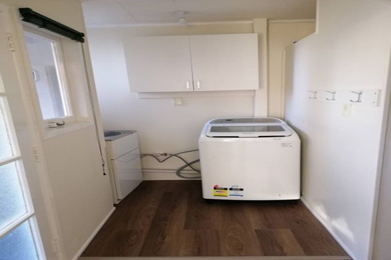 Photo of property in 21 Whitford Road, Howick, Auckland, 2014