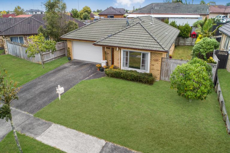 Photo of property in 10 Ironstone Place, Randwick Park, Auckland, 2105