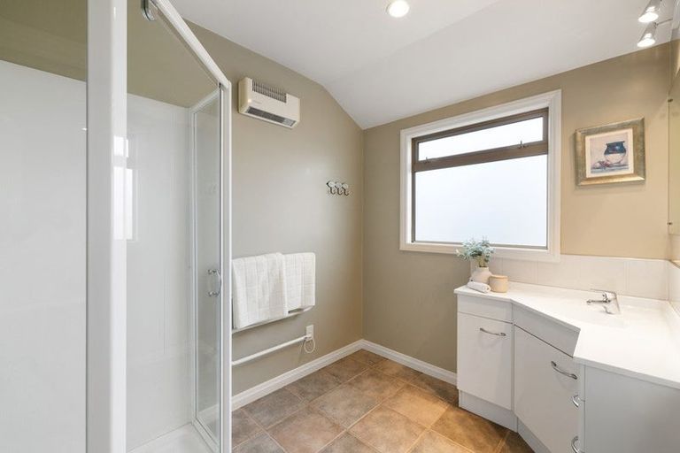 Photo of property in 55 Halliwell Avenue, Papanui, Christchurch, 8052