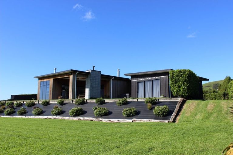 Photo of property in 6 Ekuarangi Place, Kaitake, New Plymouth, 4374