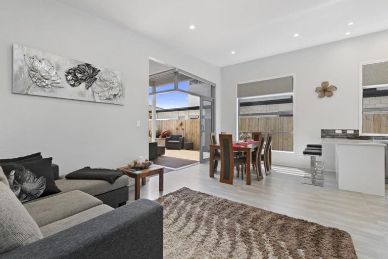 Photo of property in 14 Hugo Way, Papamoa Beach, Papamoa, 3118