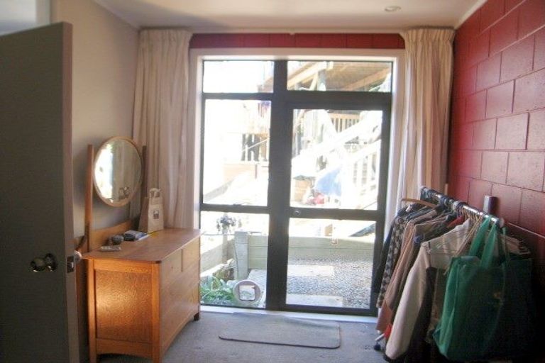 Photo of property in 77a View Road, Houghton Bay, Wellington, 6023