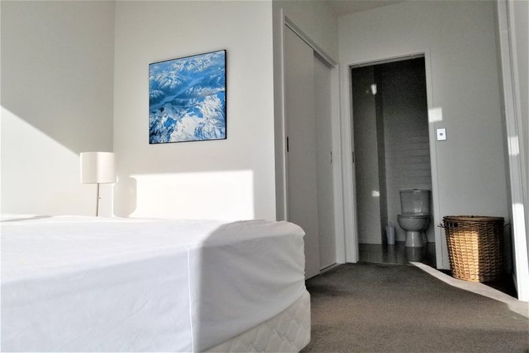 Photo of property in Sentinel Apartments, 1102/3 Northcroft Street, Takapuna, Auckland, 0622