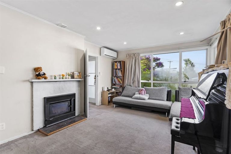 Photo of property in 4 Tonkin Drive, Sunnynook, Auckland, 0620
