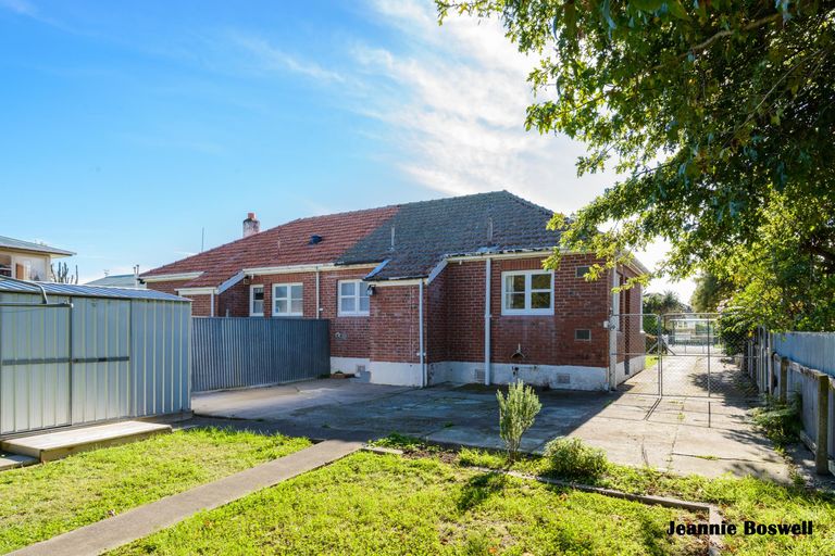 Photo of property in 66 Brightwater Terrace, Terrace End, Palmerston North, 4410