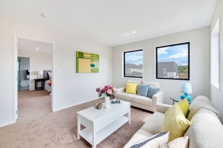 Photo of property in 14 Papareia Road, Karaka, Papakura, 2113