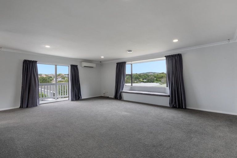 Photo of property in 10 Herald Way, Welcome Bay, Tauranga, 3112