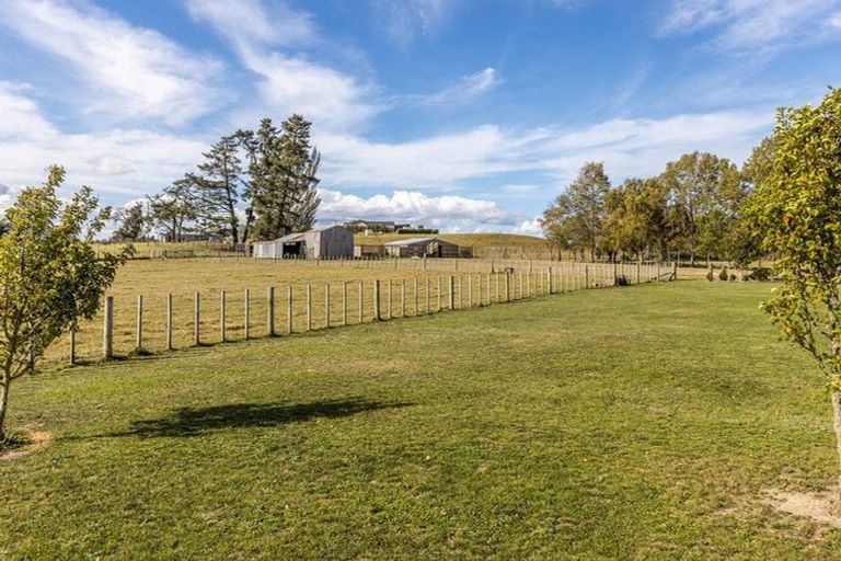 Photo of property in 470 Porangahau Road, Waipukurau, 4282