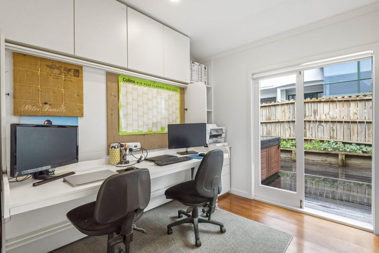 Photo of property in 6 Manuwai Road, Torbay, Auckland, 0630