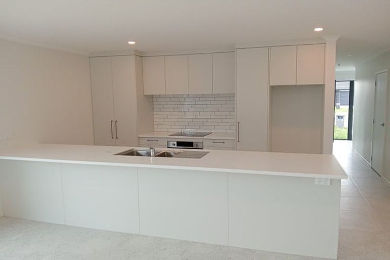 Photo of property in 3a Uatoto Road, Clarks Beach, 2122