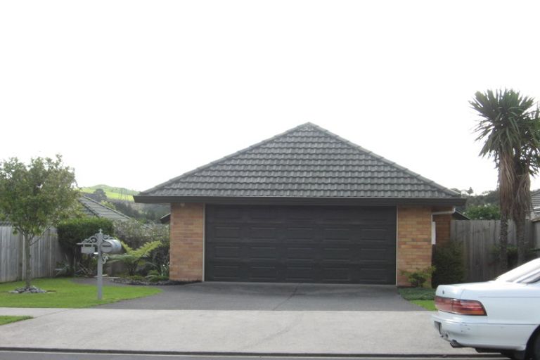 Photo of property in 126 Charles Prevost Drive, The Gardens, Auckland, 2105