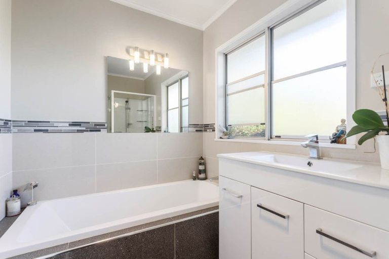 Photo of property in 56 David Avenue, Hillpark, Auckland, 2102