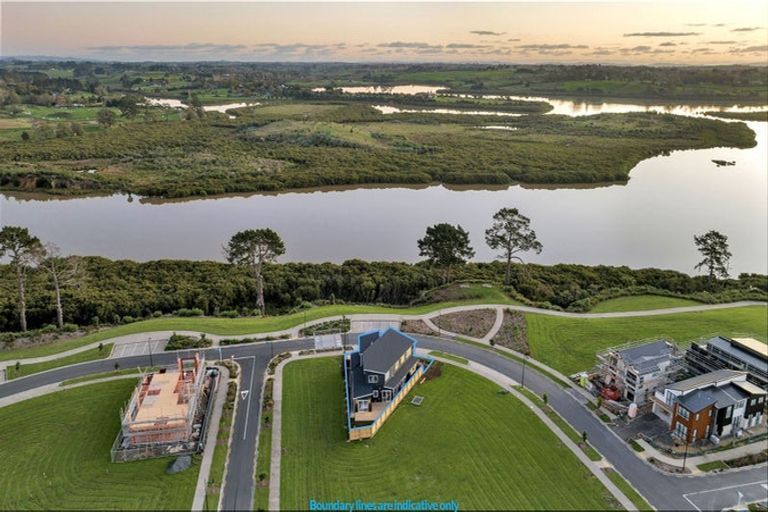 Photo of property in 15 Catalina Avenue, Rosehill, Papakura, 2113