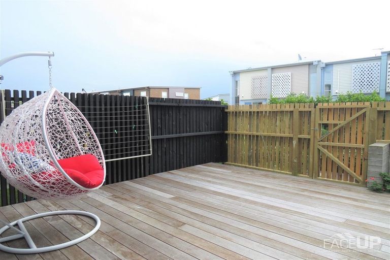 Photo of property in 26 Oioi Road, Hobsonville, Auckland, 0616