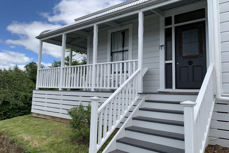 Photo of property in 16 Kiwi Road, Taihape, 4720