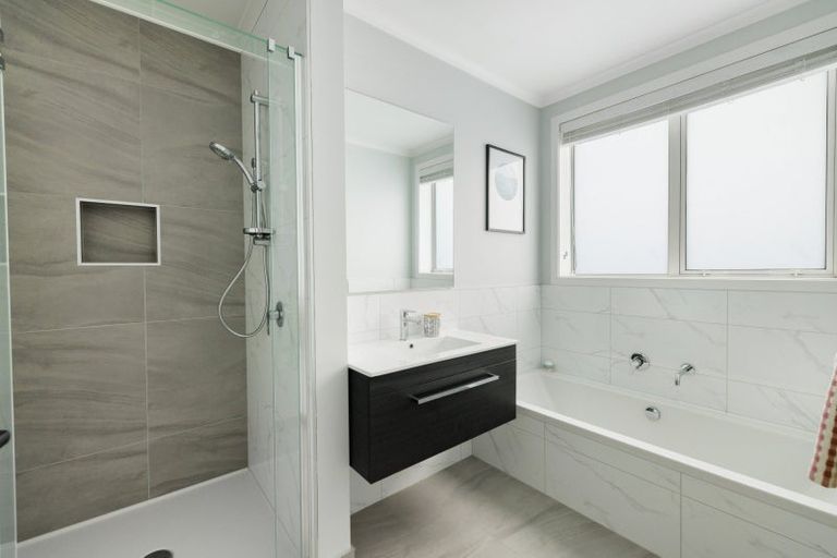 Photo of property in 20 Penetaka Heights, Pyes Pa, Tauranga, 3112