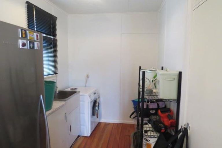 Photo of property in 5 Mayfair Place, Westown, New Plymouth, 4310