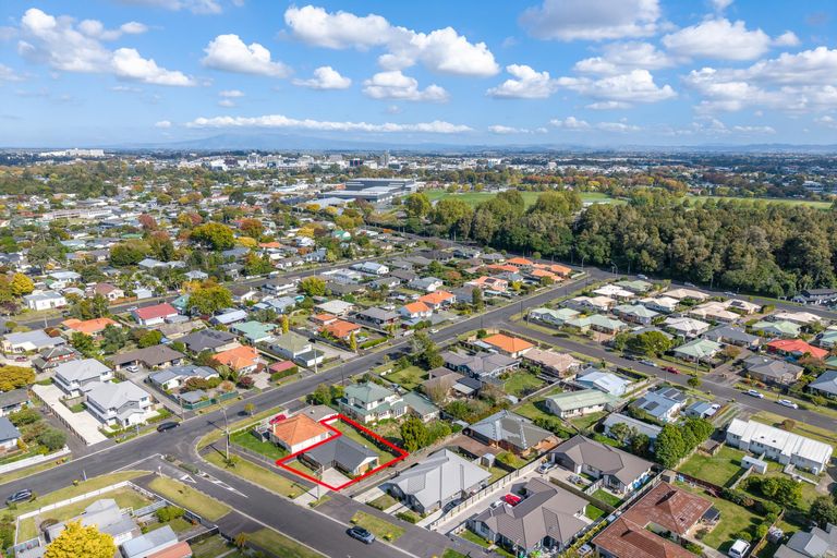 Photo of property in 1 Daisy Street, Claudelands, Hamilton, 3214